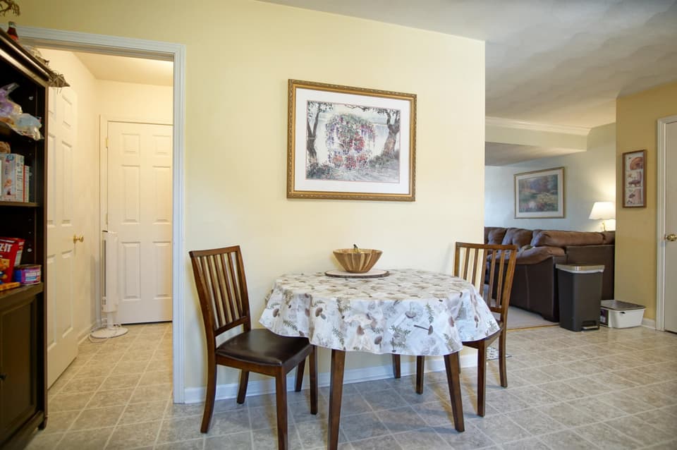 90 Salem Lane, photo 15 of 33