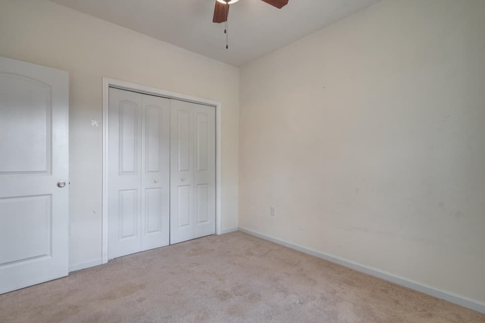 160 Roudabush Drive, photo 24 of 34