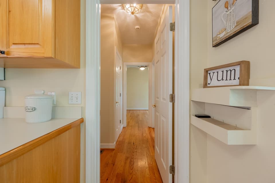 2075 Lubna Drive, photo 30 of 40