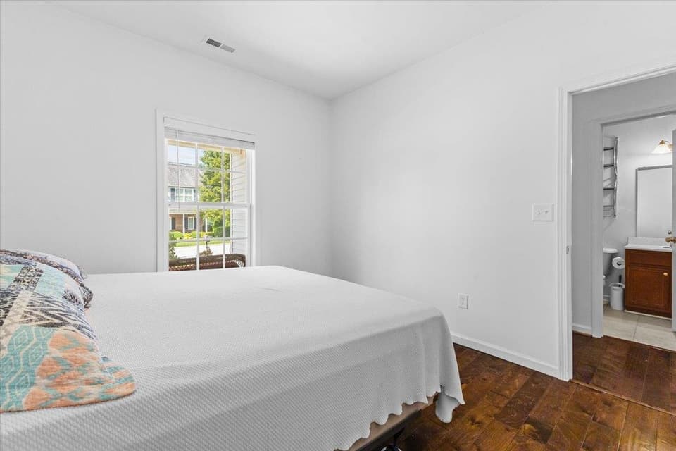 110 Roudabush Drive, photo 24 of 34