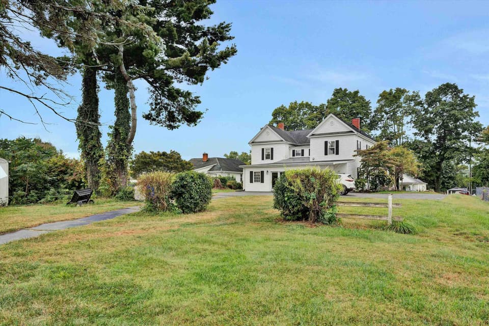 115 Lester Street, photo 39 of 40