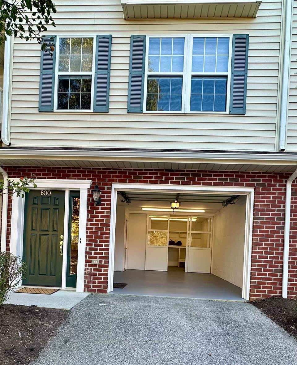 800 Oak Tree Boulevard, photo 3 of 40