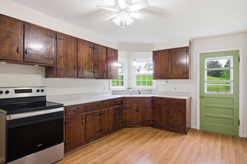 1710 Harman Drive, photo 10 of 40