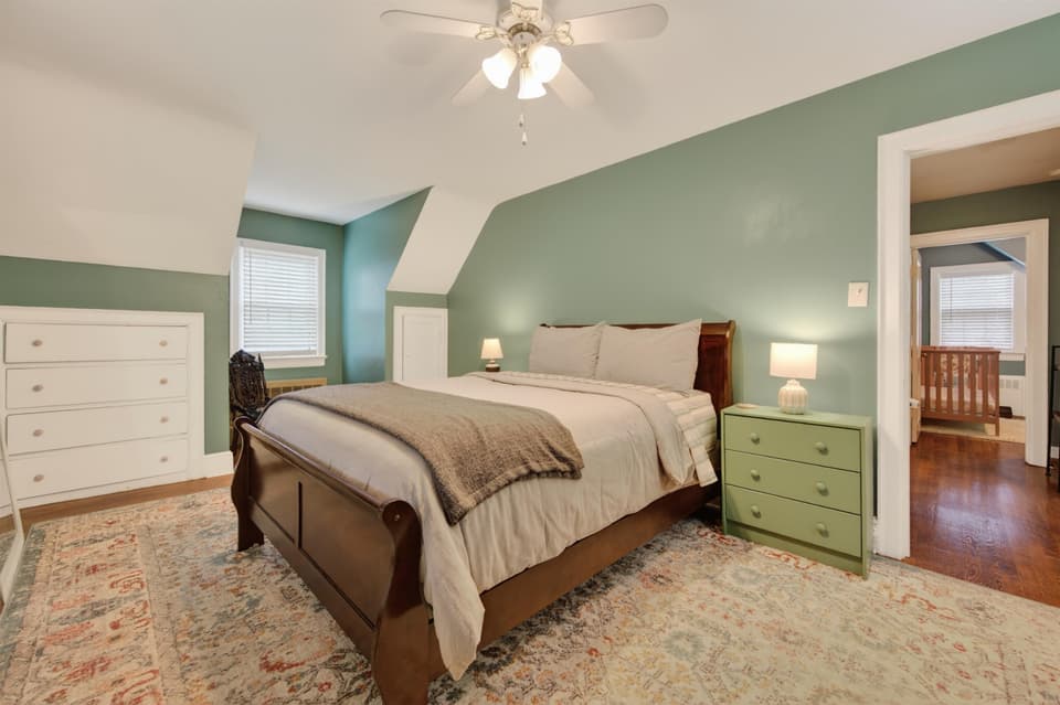 301 S Franklin Street, photo 16 of 35