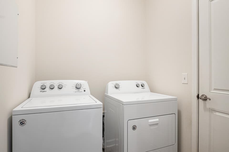 215 Hamilton Avenue NW, photo 23 of 40