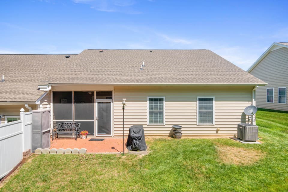 300 Vinnie Avenue, photo 32 of 34
