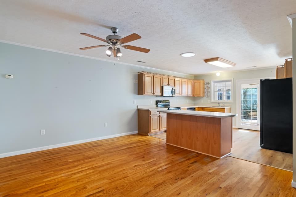 135 Justin Lane, photo 14 of 38