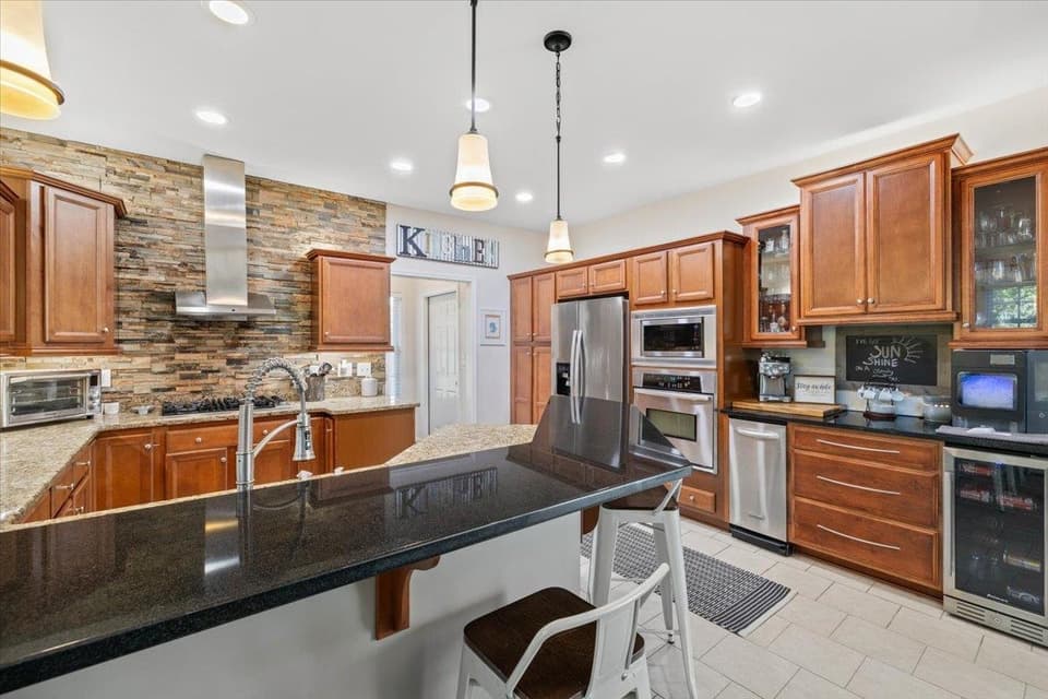 1031 Green Ridge Road, photo 9 of 40