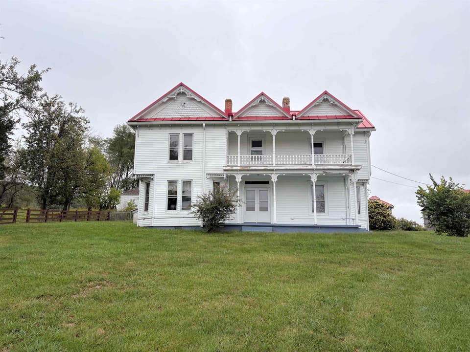 2466 Meadow Creek Road, photo 4 of 10