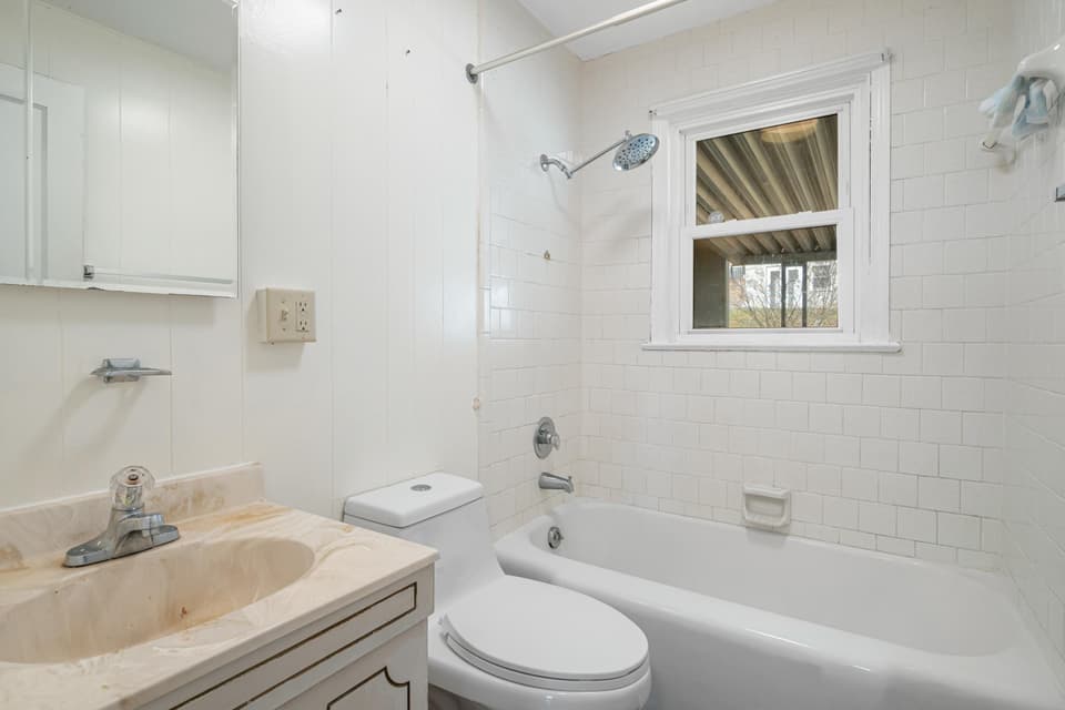 622 E Main Street, photo 21 of 36