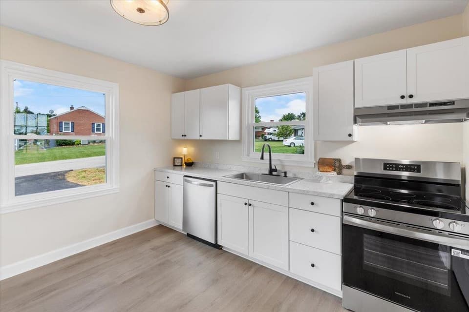 103 Longview Drive SW, photo 13 of 40