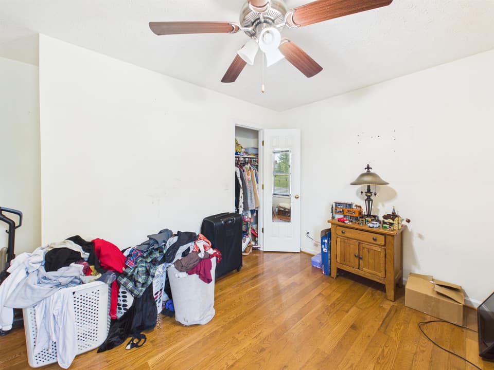 209 Rolling Hills Drive, photo 29 of 40