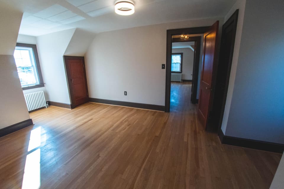 411 W Main St, photo 24 of 37