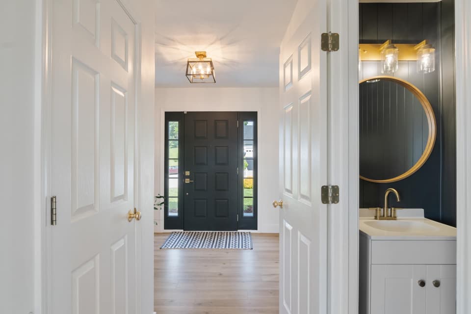180 Sapphire Avenue, photo 25 of 40