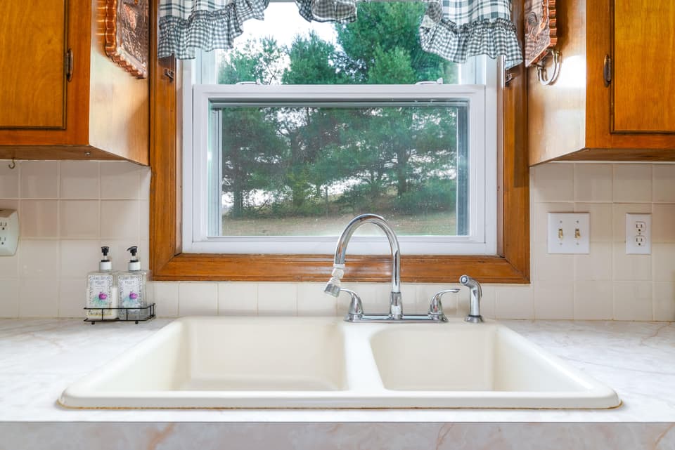 345 Maple Drive, photo 14 of 40