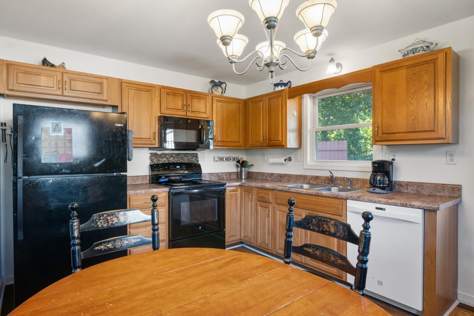 3494 Roanoke Street, photo 18 of 30