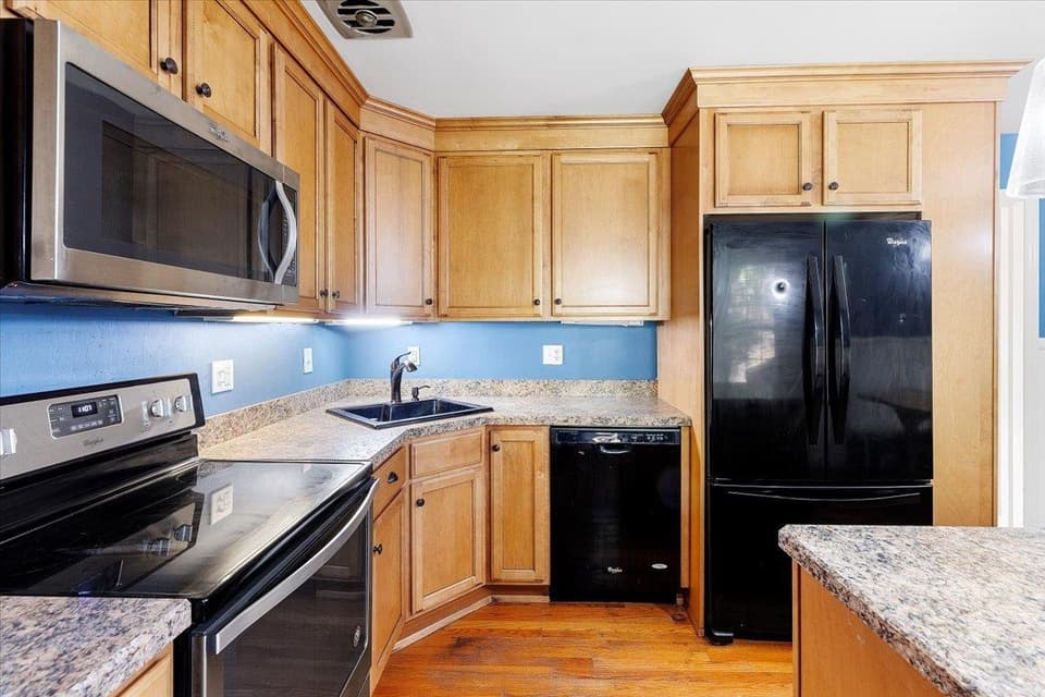 307 3rd Street, photo 13 of 40