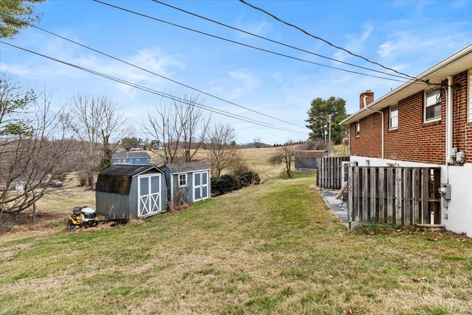 135 Griggs Street, photo 34 of 36