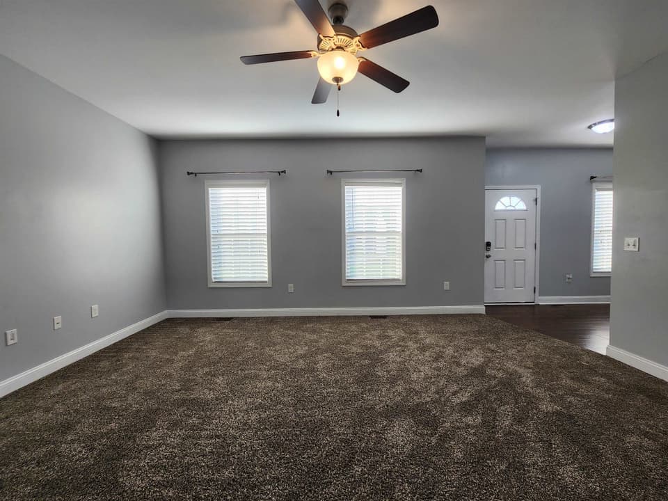 190 Aldwych Avenue, photo 3 of 40