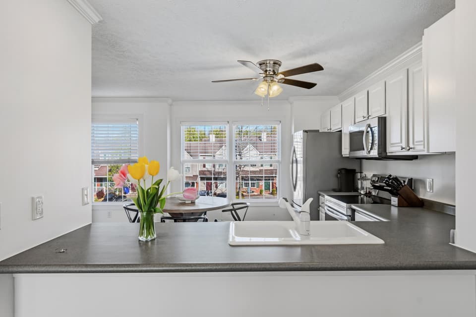 145 Blue Leaf Drive, photo 6 of 40