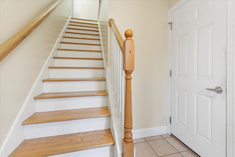 450 Tall Oak Boulevard, photo 5 of 40