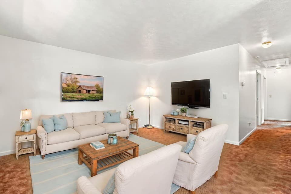111 Hagan Street NE, photo 12 of 40