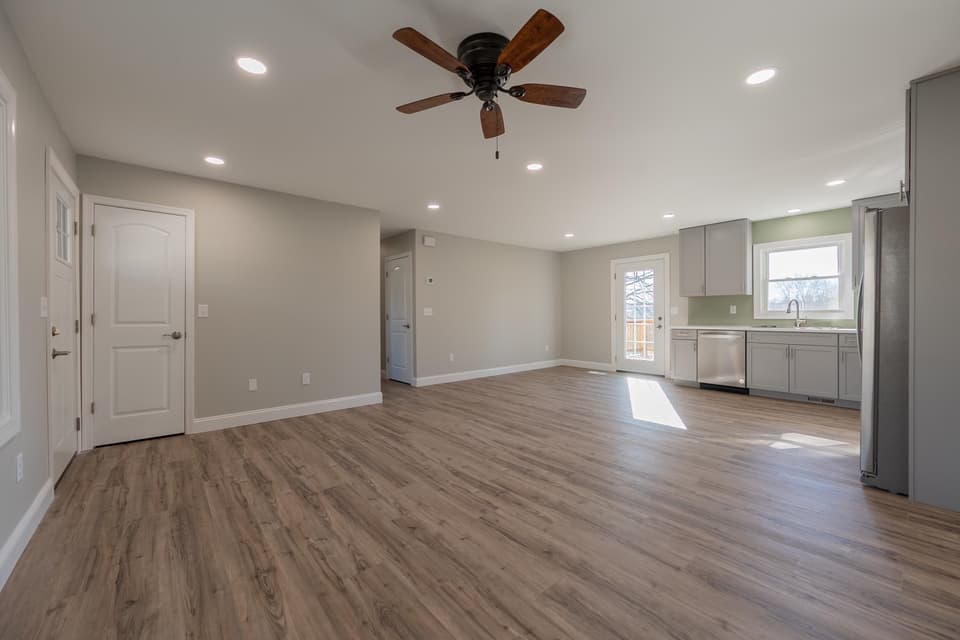 230 Pelham Lane, photo 15 of 40