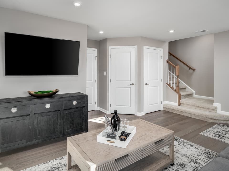 879 Brooklyn Avenue Unit F, photo 2 of 19