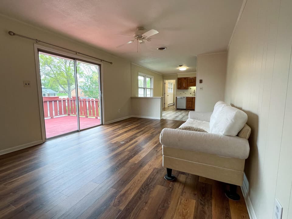 975 Carson Dr, photo 11 of 37