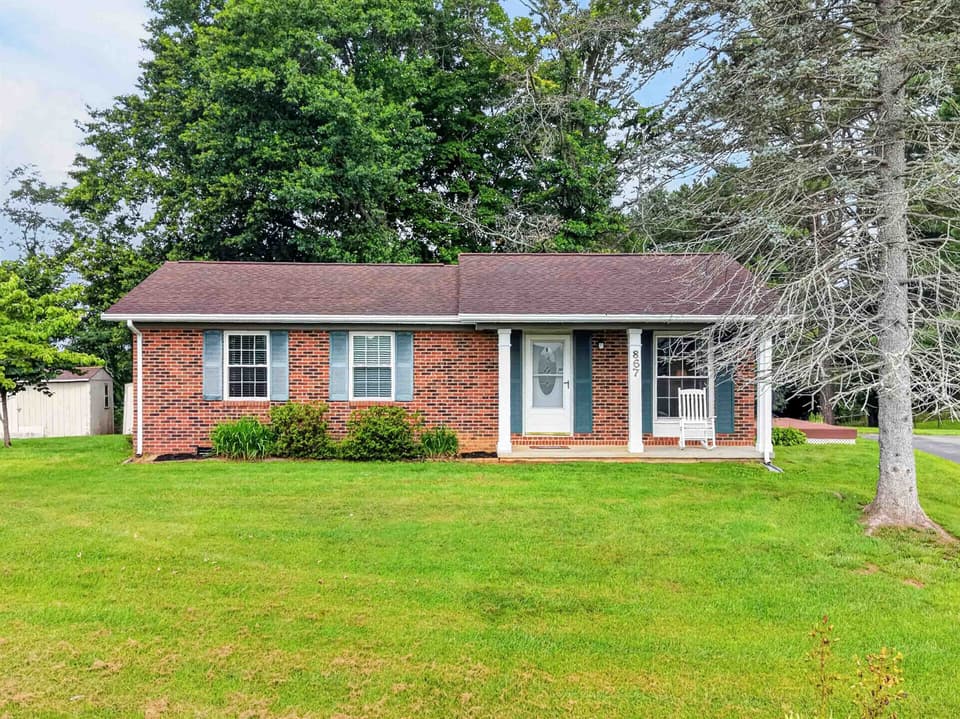 867 Switchback Road, Christiansburg, VA