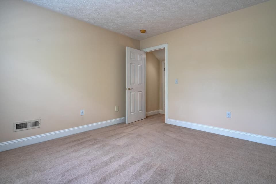 295 Tall Oak Boulevard, photo 22 of 34