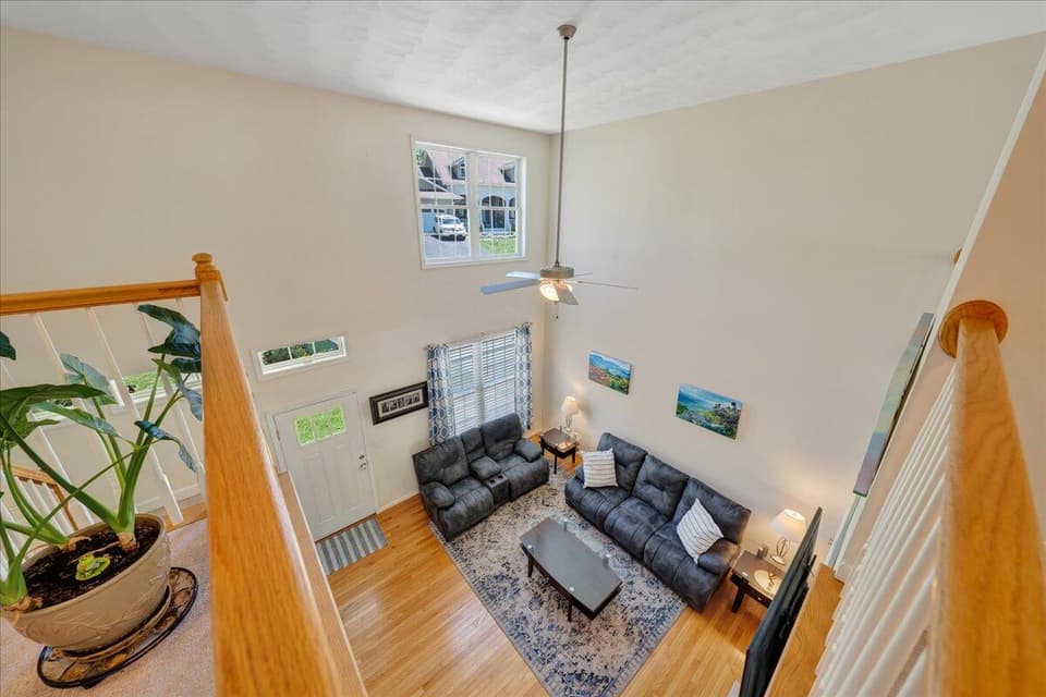 1041 Green Ridge Rd, photo 12 of 40