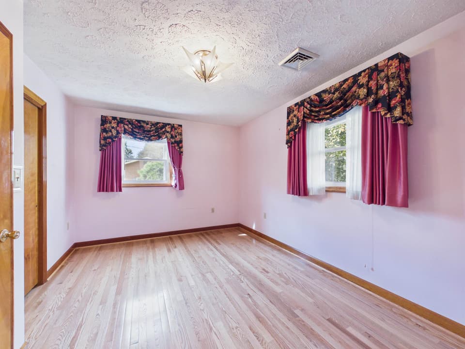 240 Walnut Drive, photo 28 of 40