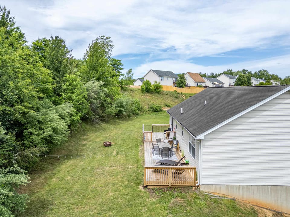 200 Wistaria Drive, photo 32 of 34