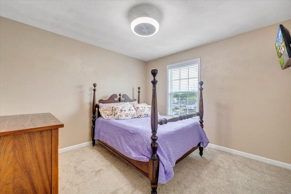 590 Keystone Drive, photo 24 of 37