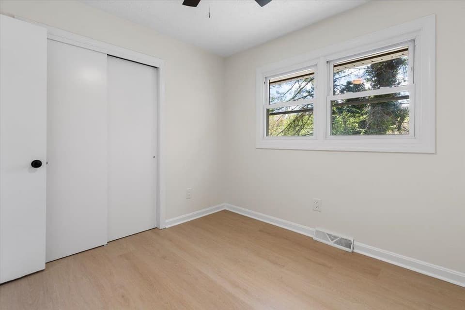 235 Lucas Street NE, photo 15 of 20