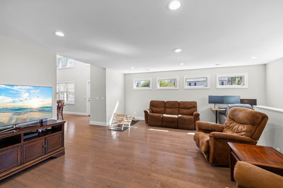 620 Stone Street, photo 12 of 34