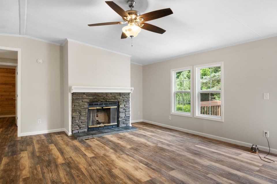 1670 Bow Hill Road, photo 3 of 33