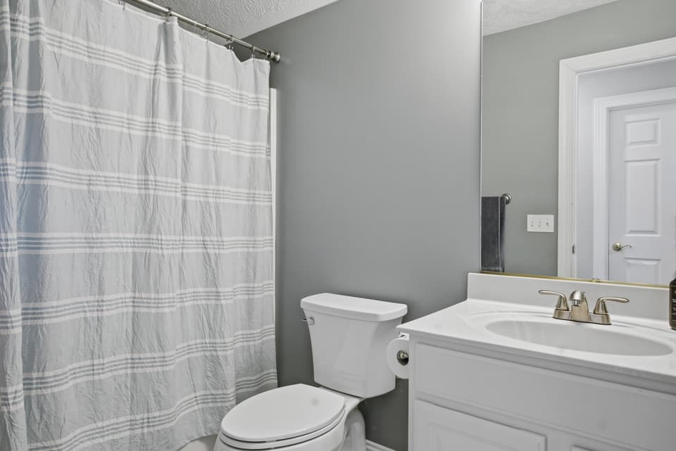 265 Robert Street, photo 28 of 40
