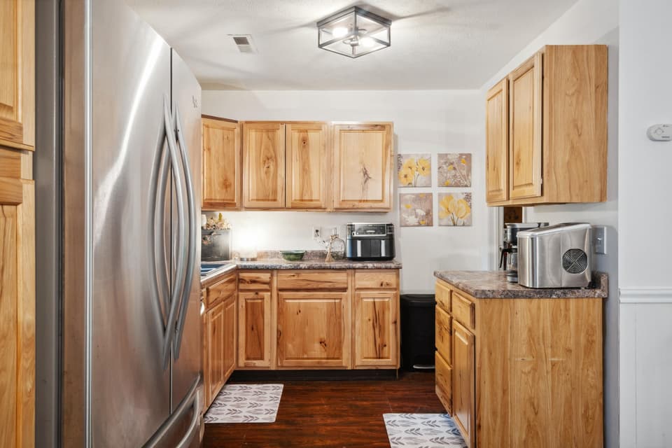 189 Pine Hollow Road, photo 7 of 28