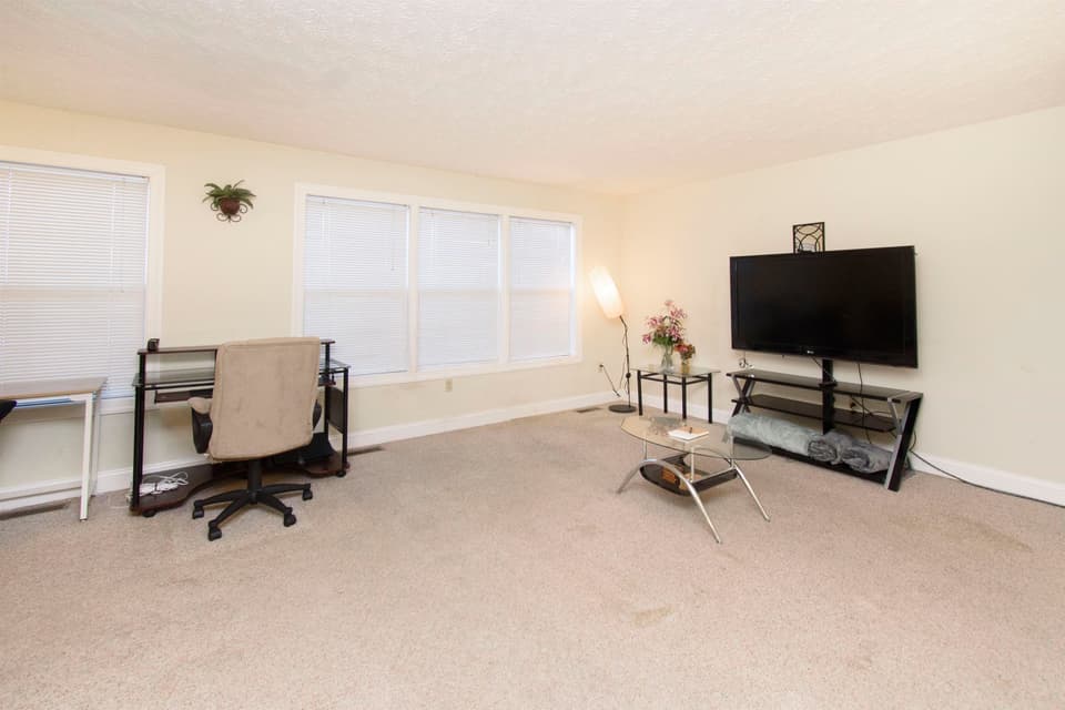 420 Silver Leaf Drive, photo 14 of 40