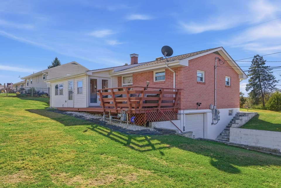 380 Clearview Drive, photo 31 of 40