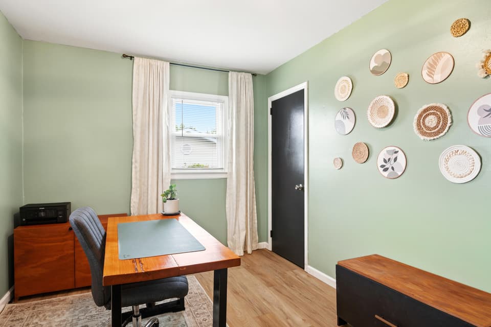 255 Fisher Street SE, photo 22 of 40