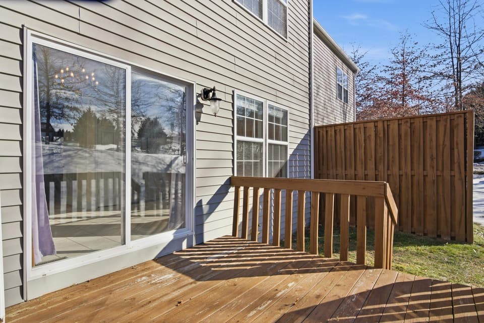 380 Oaktree Boulevard, photo 37 of 40