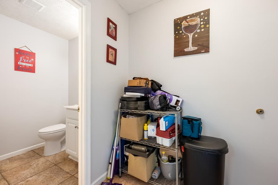 435 Cherokee Drive, photo 20 of 40