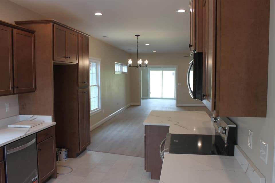 160 Vinnie Avenue, photo 5 of 14