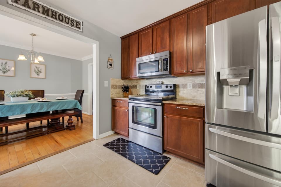 1555 Diana Drive, photo 21 of 40