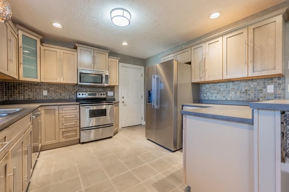 640 Lyle Lane, photo 20 of 40