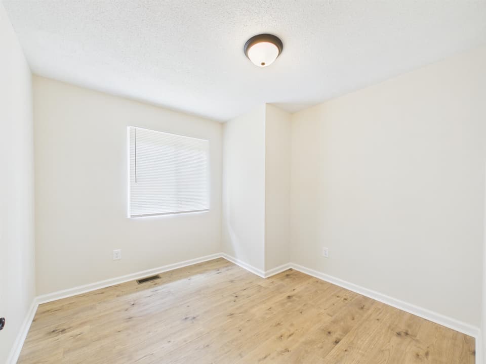 966 Magnolia Lane, photo 21 of 40
