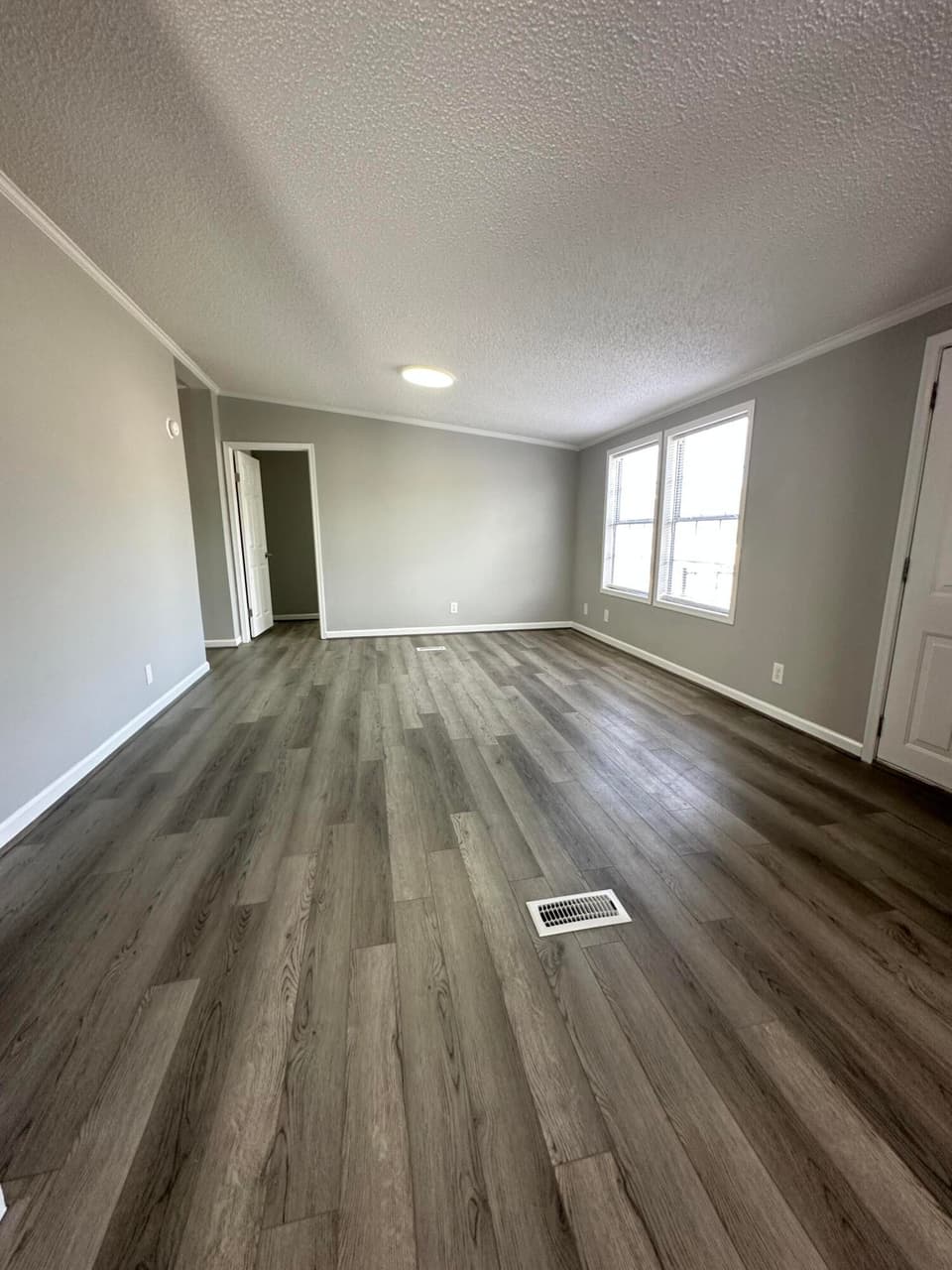 240 Epperly Dr, photo 18 of 29